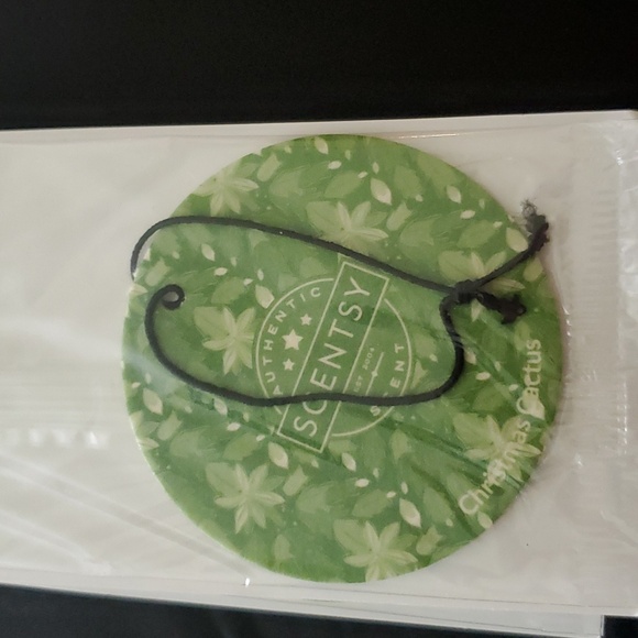 Scentsy Scent Circle Christmas š Cactus šµ - Picture 3 of 3